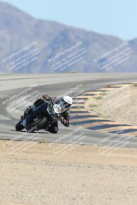 media/Oct-05-2025-CVMA (Sun) [[beeef4f201]]/Race 11-500-400(4)-350 Supersport/